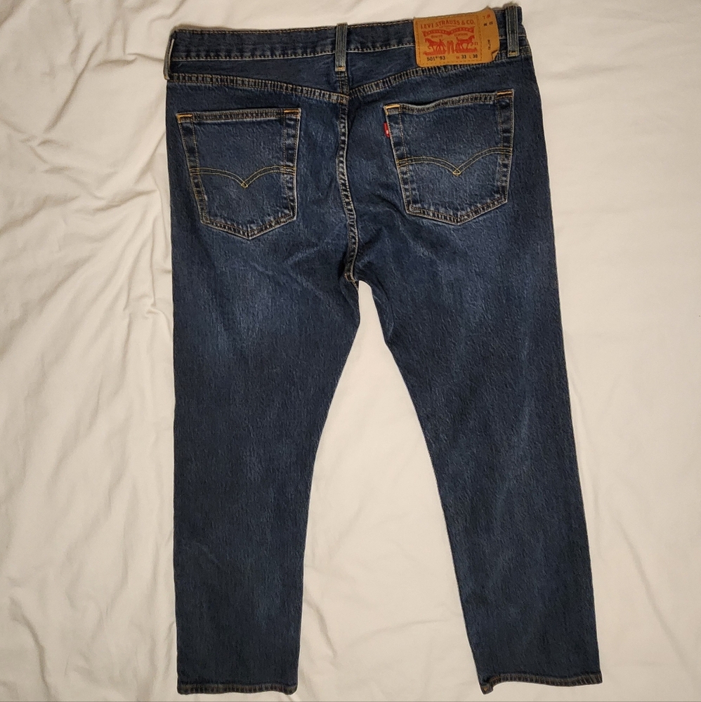 Levi's - Picture 2 of 3